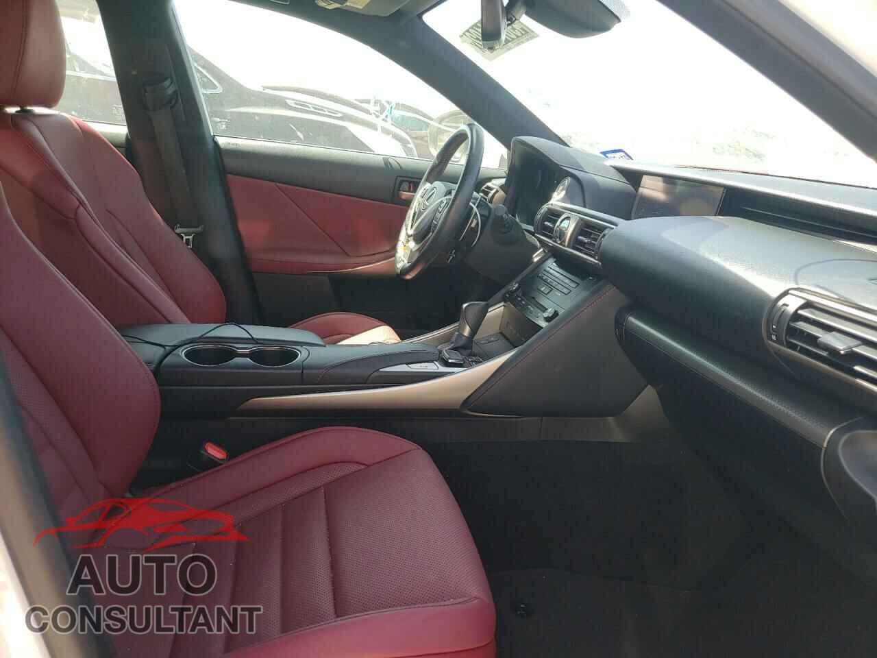 LEXUS IS 2018 - JTHBA1D29J5065083