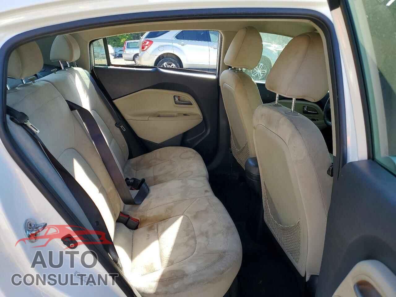 KIA RIO 2013 - KNADN4A33D6120359