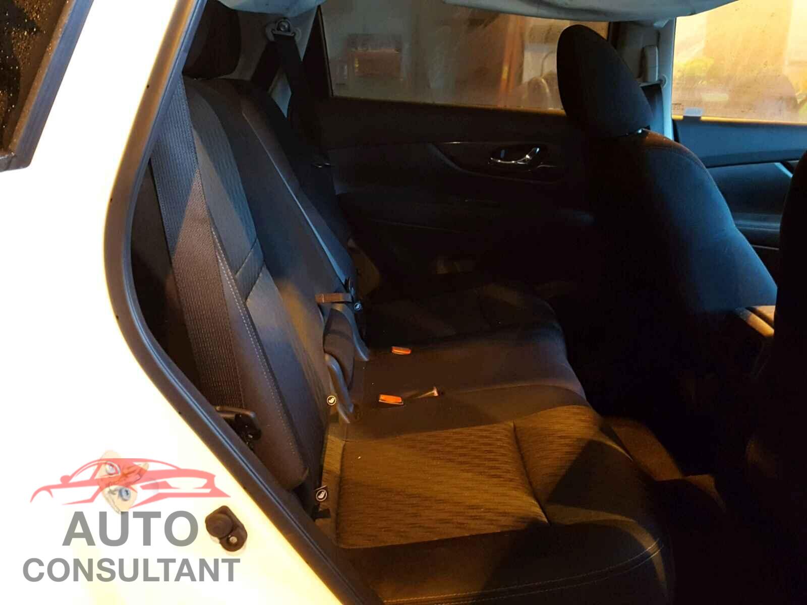 NISSAN ROGUE S 2017 - KNMAT2MV3HP616663