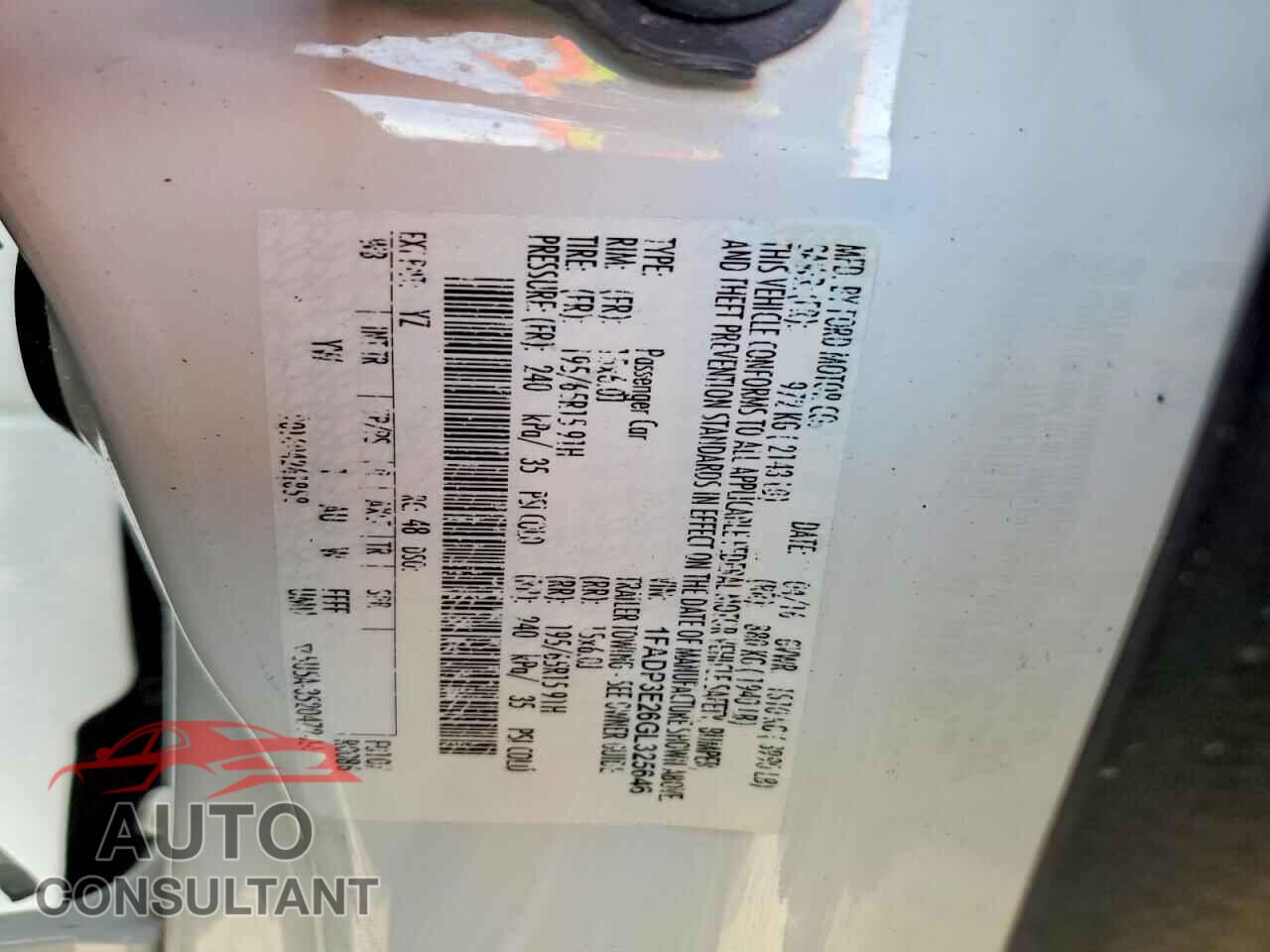 FORD FOCUS 2016 - 1FADP3E26GL325646