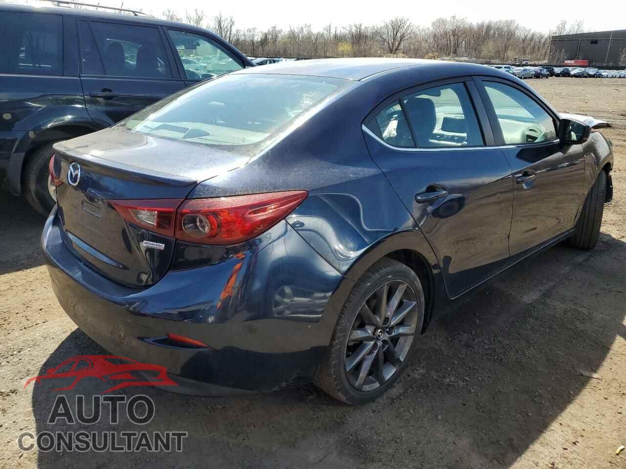 MAZDA 3 2018 - 3MZBN1V3XJM250165