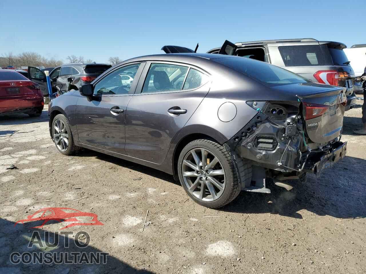MAZDA 3 2018 - 3MZBN1V34JM196880