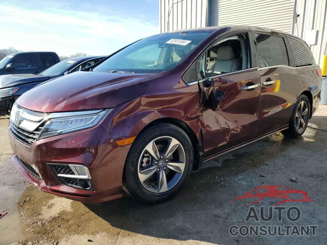 HONDA ODYSSEY 2018 - 5FNRL6H87JB000592