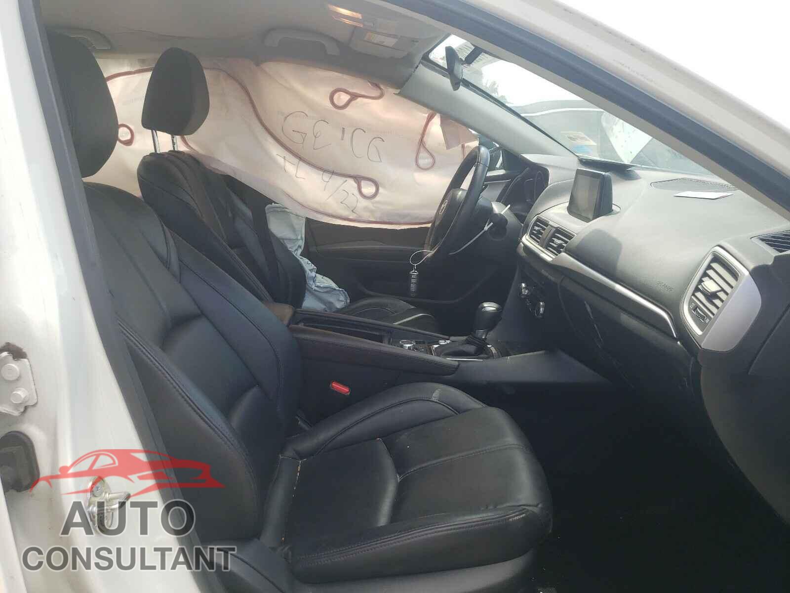 MAZDA 3 2017 - 3MZBN1V75HM123045