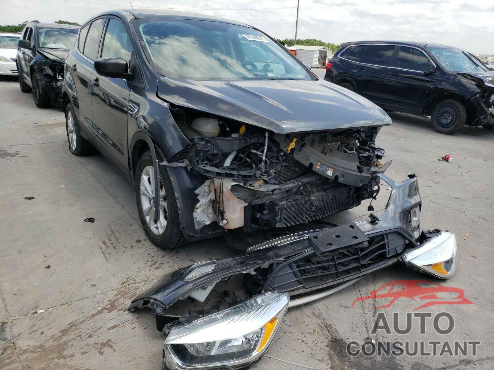 FORD ESCAPE 2017 - 1FMCU0GD1HUE39167