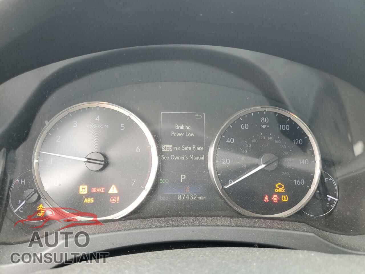 LEXUS IS 2018 - JTHBA1D29J5075449