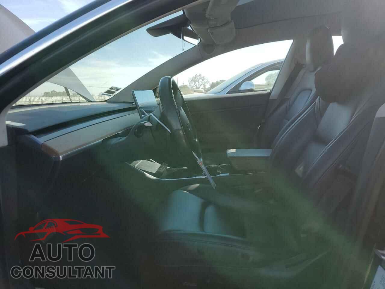 TESLA MODEL 3 2019 - 5YJ3E1EA0KF296843