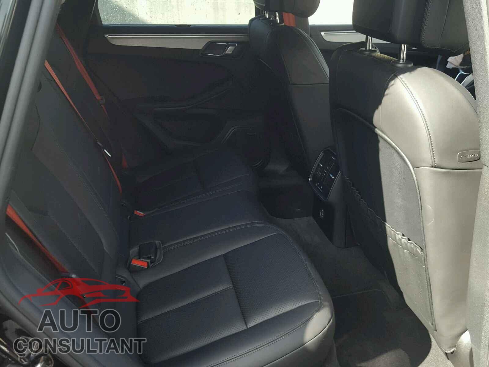 PORSCHE MACAN S 2017 - WP1AB2A54HLB14001
