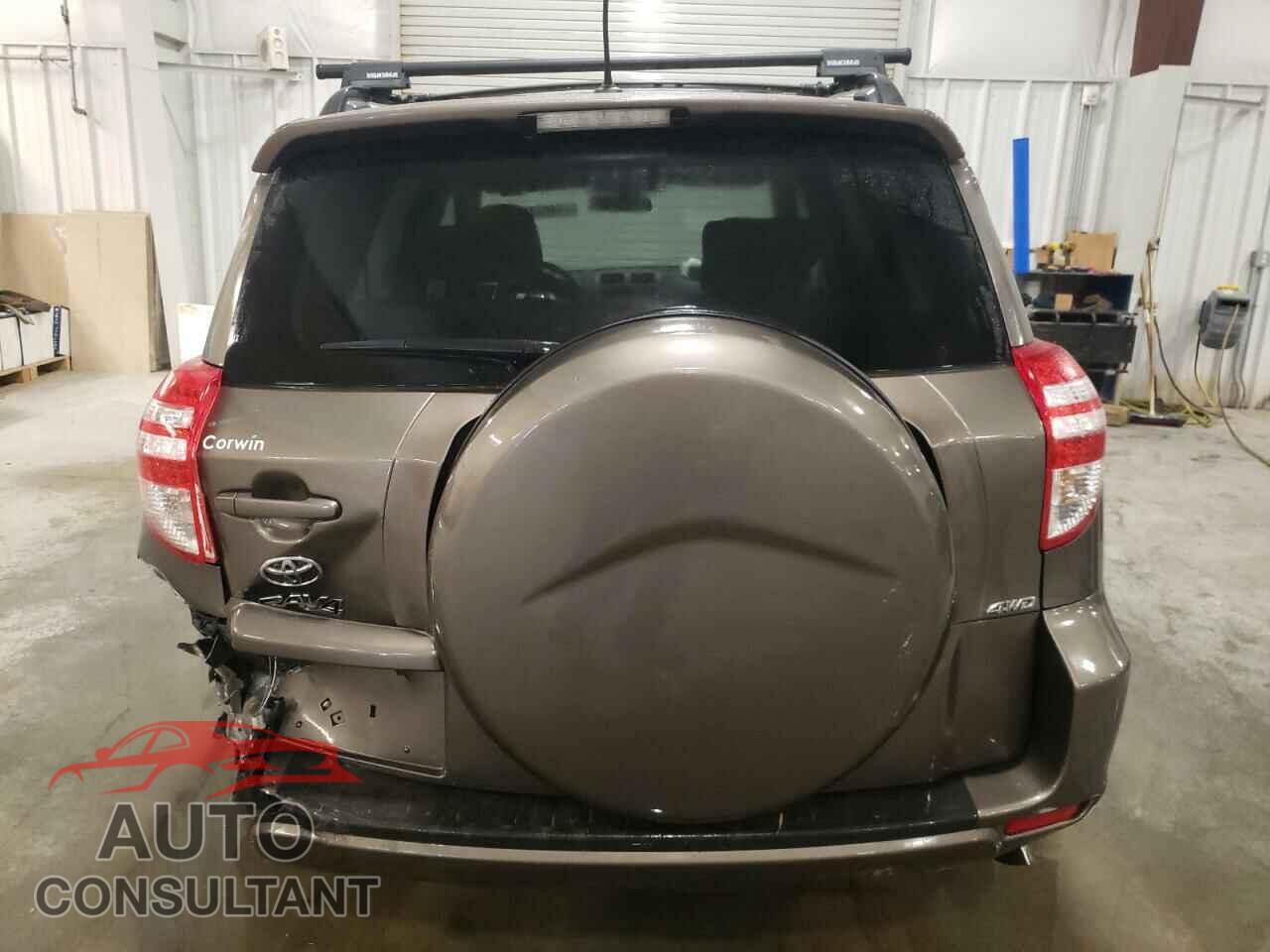 TOYOTA RAV4 2011 - 2T3BF4DV6BW135261