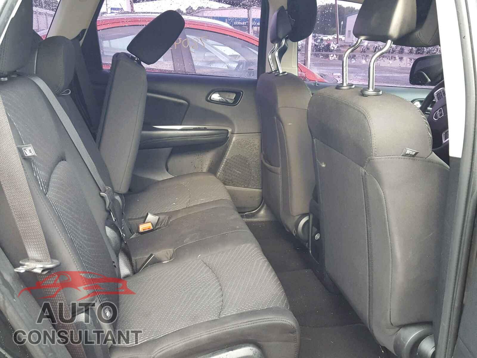 DODGE JOURNEY SE 2015 - 3C4PDCAB6FT747392