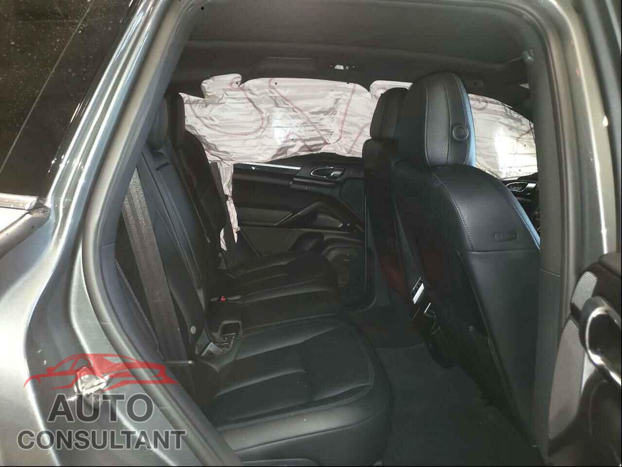 PORSCHE CAYENNE 2016 - WP1AA2A24GKA10265