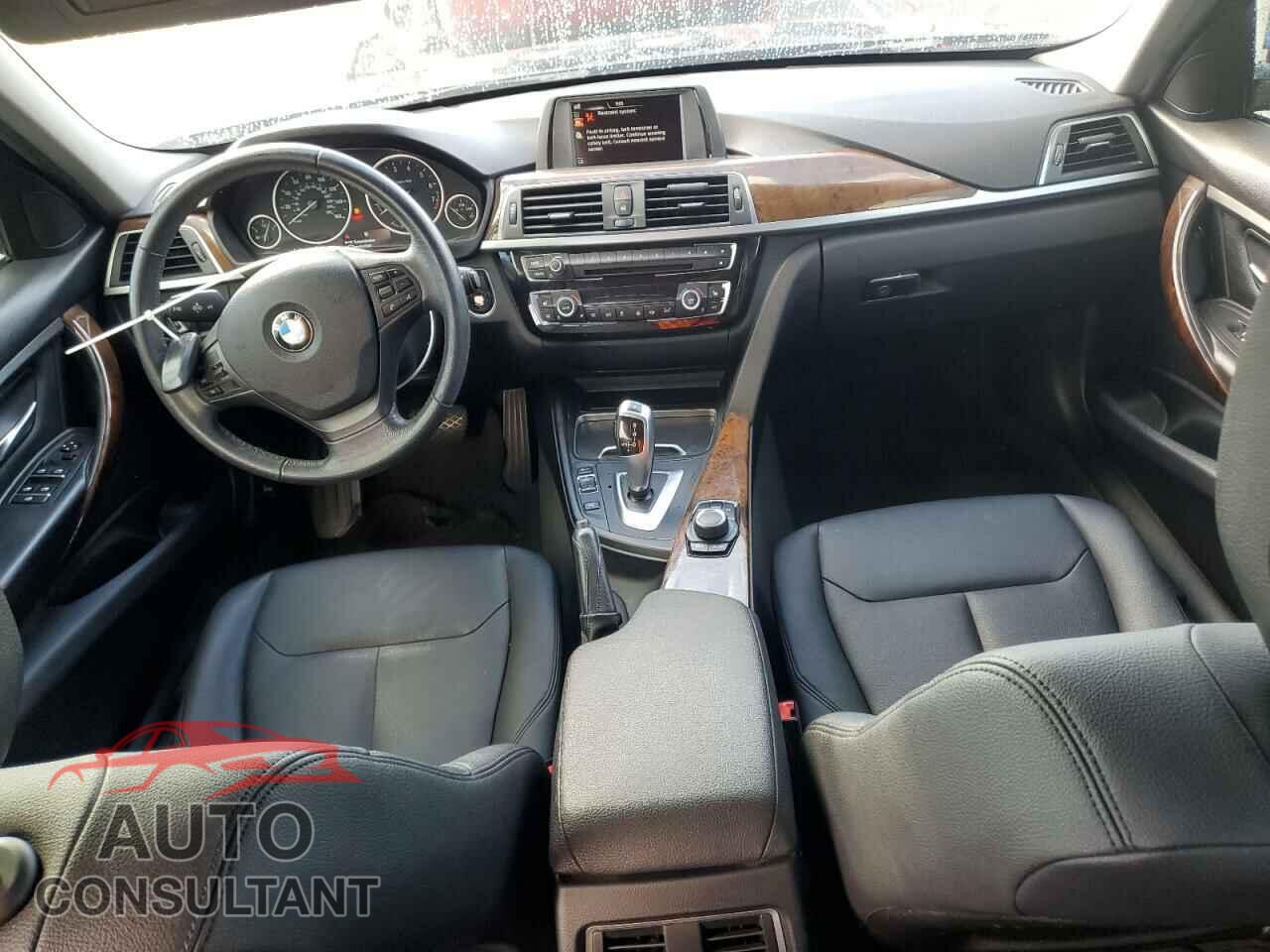 BMW 3 SERIES 2016 - WBA8E1G55GNU12288