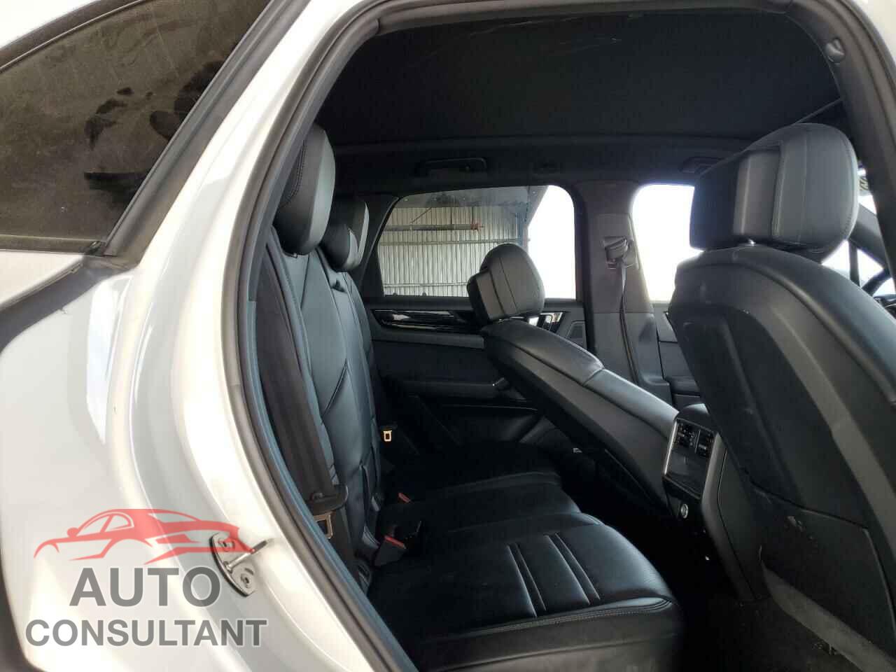 PORSCHE CAYENNE 2019 - WP1AA2AY7KDA19186