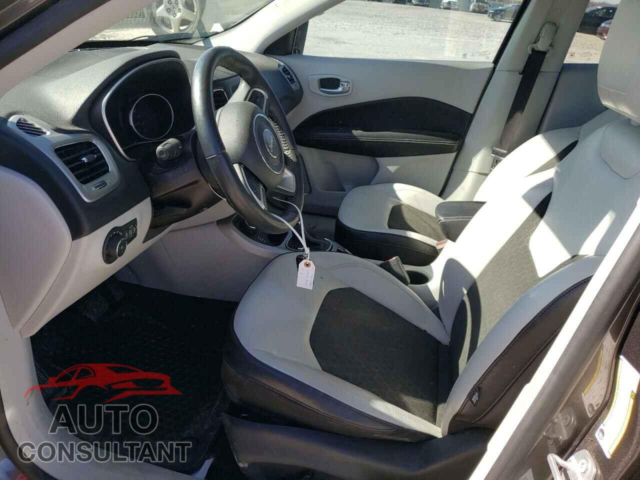 JEEP COMPASS 2018 - 3C4NJDBB8JT112087