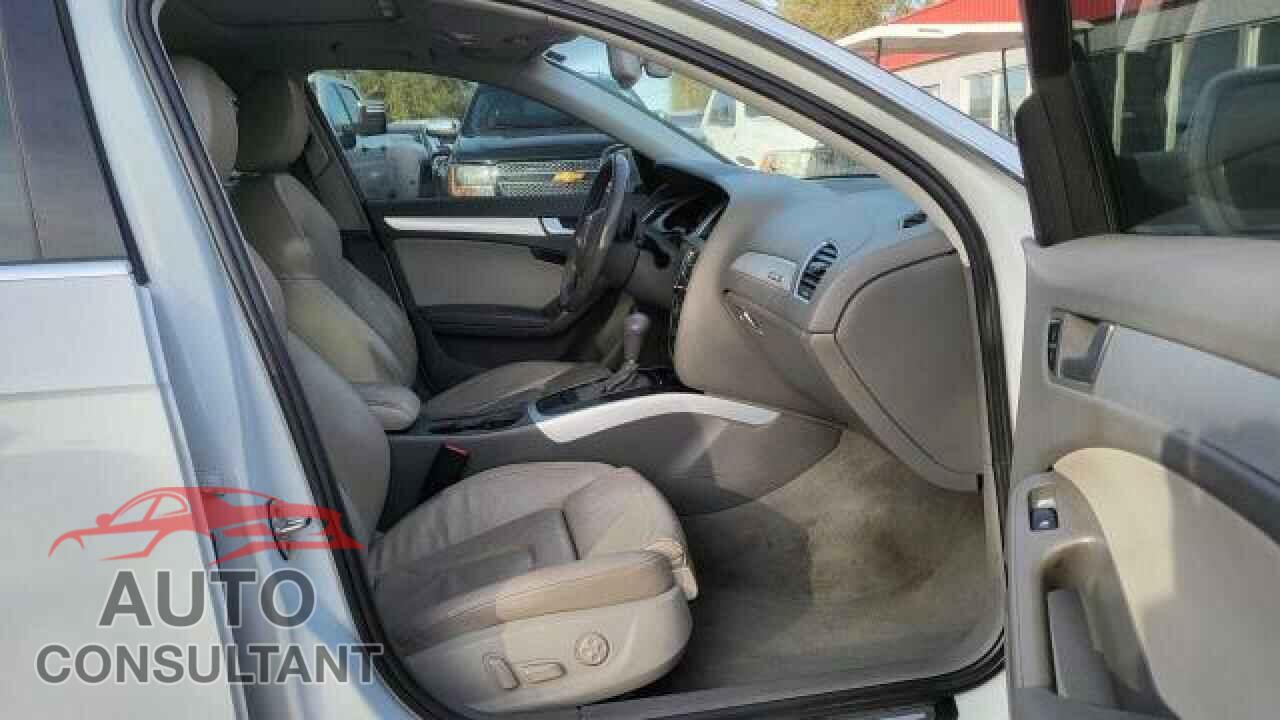 AUDI A4 2012 - WAUFFAFL3CA120273