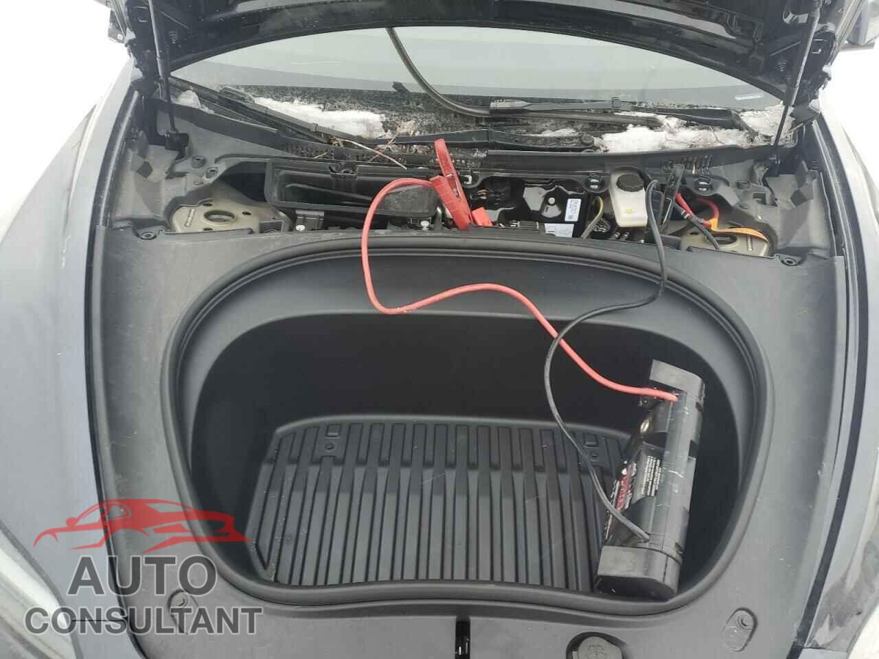 TESLA MODEL 3 2024 - LRW3E7FA9RC277522