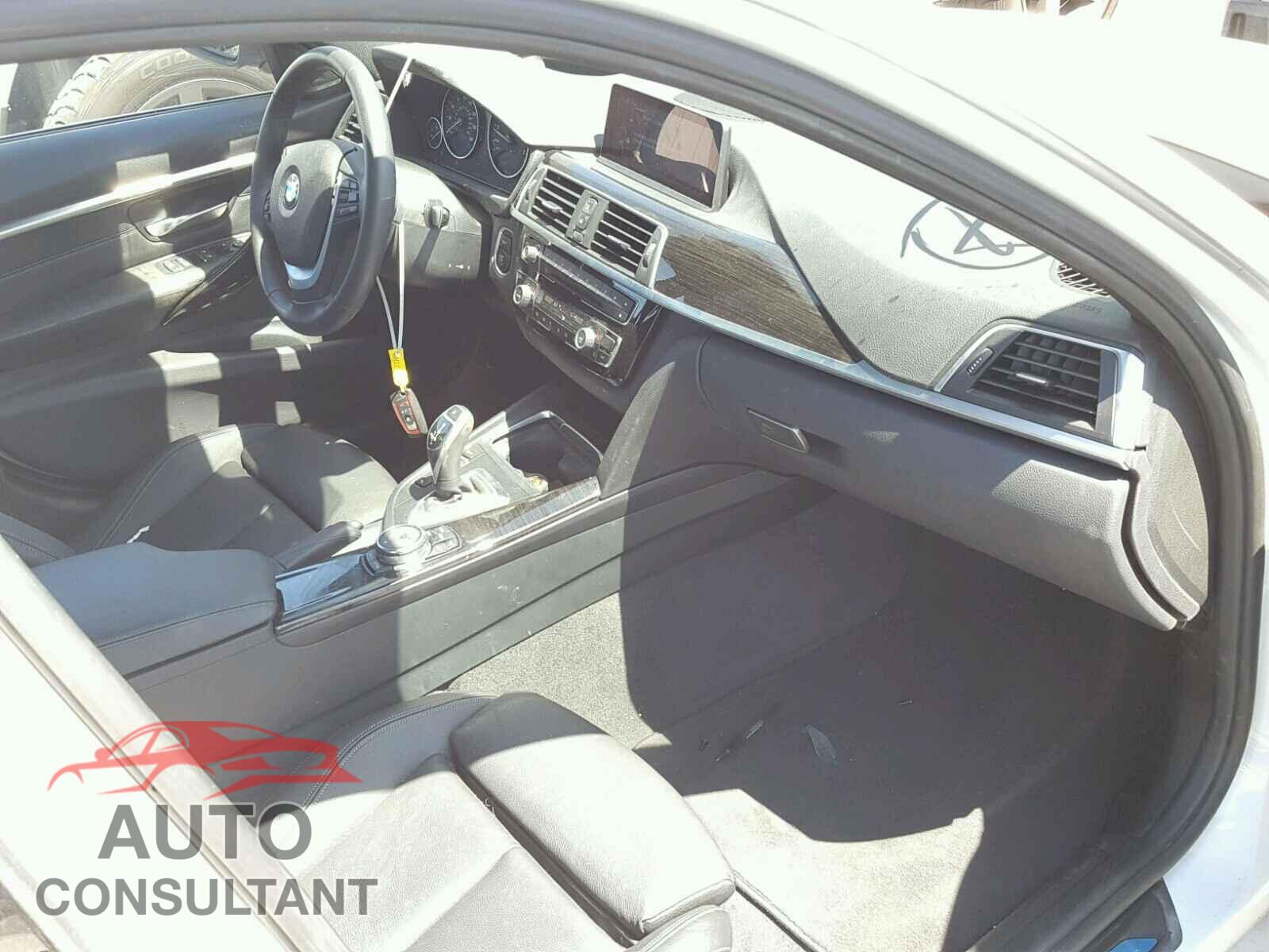 BMW 3 SERIES 2016 - WBA8B3G55GNT92659