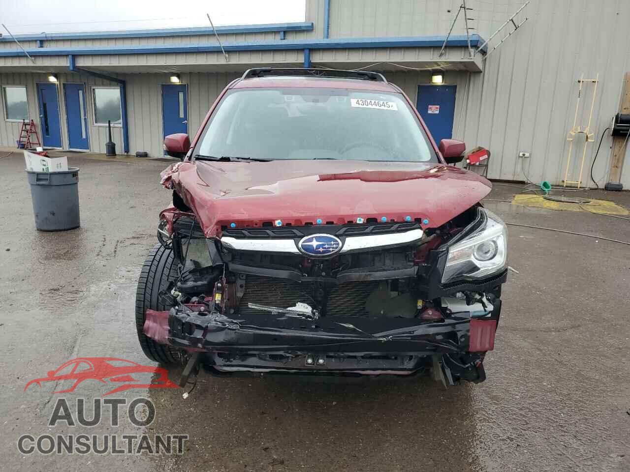 SUBARU FORESTER 2018 - JF2SJAWC0JH573742