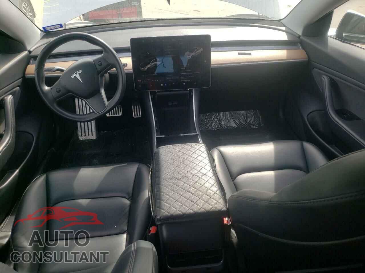 TESLA MODEL 3 2018 - 5YJ3E1EA8JF098879