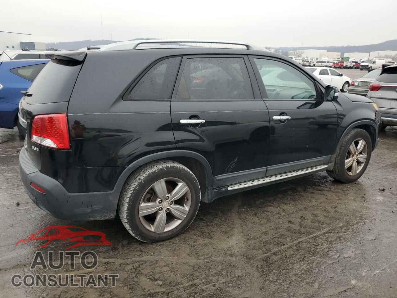 KIA SORENTO 2013 - 5XYKU4A20DG324408