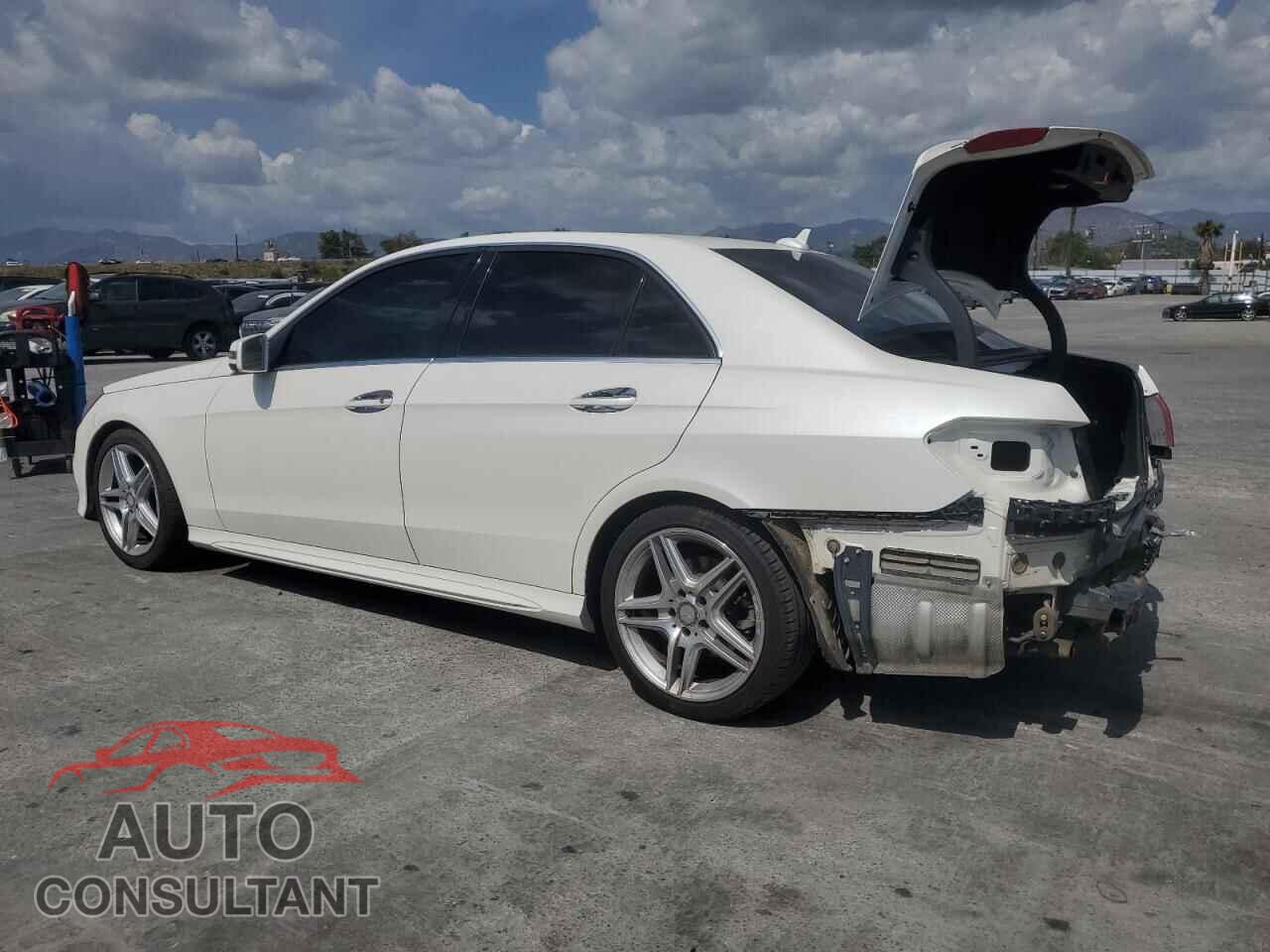 MERCEDES-BENZ E-CLASS 2014 - WDDHF5KB8EA800372