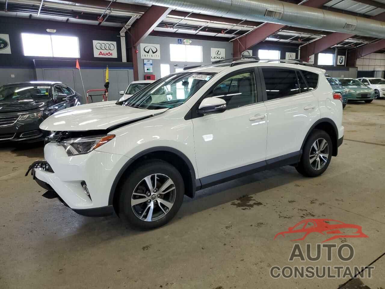 TOYOTA RAV4 2018 - JTMRFREV6JJ245170