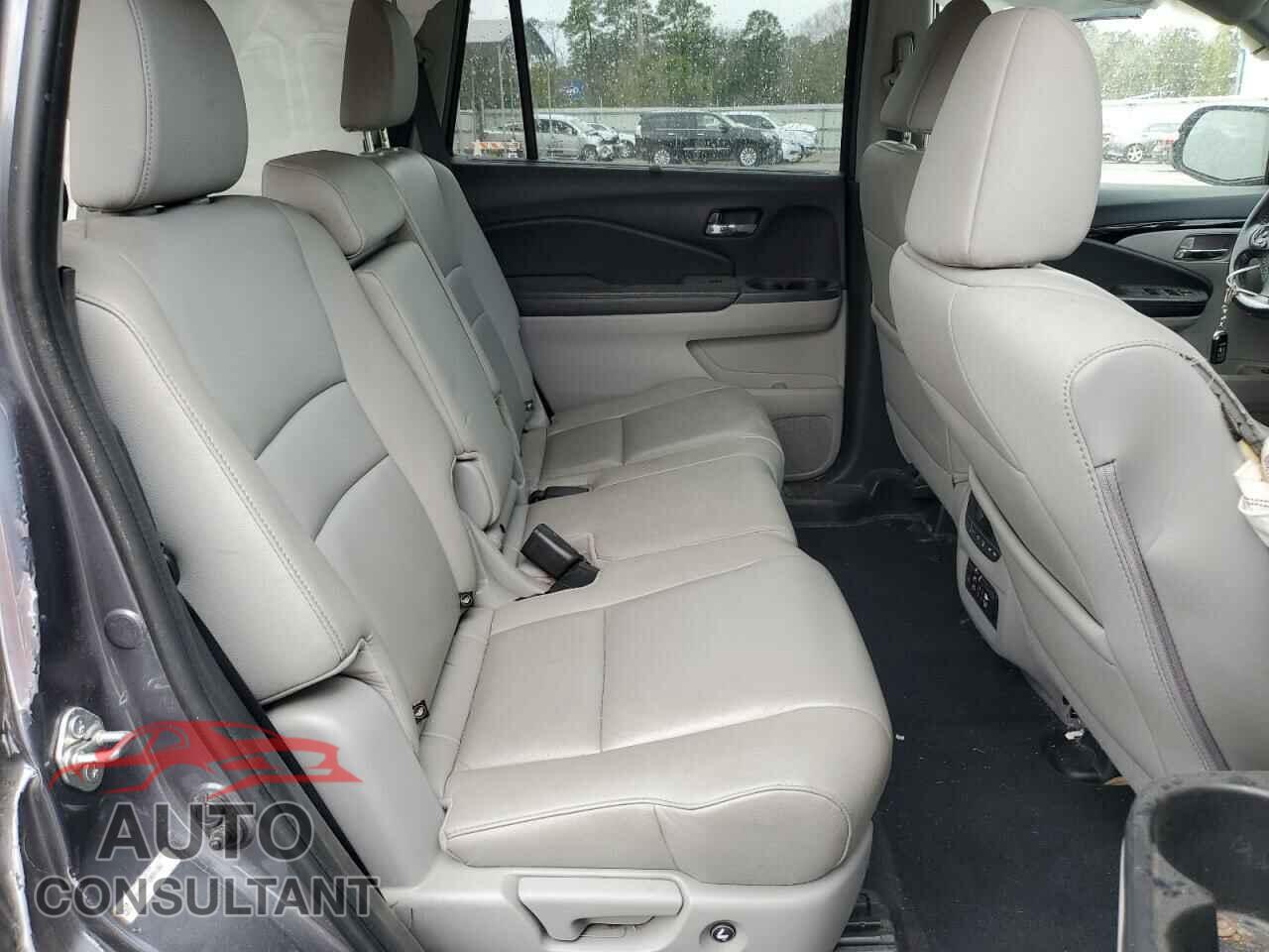 HONDA PILOT 2016 - 5FNYF5H91GB051360