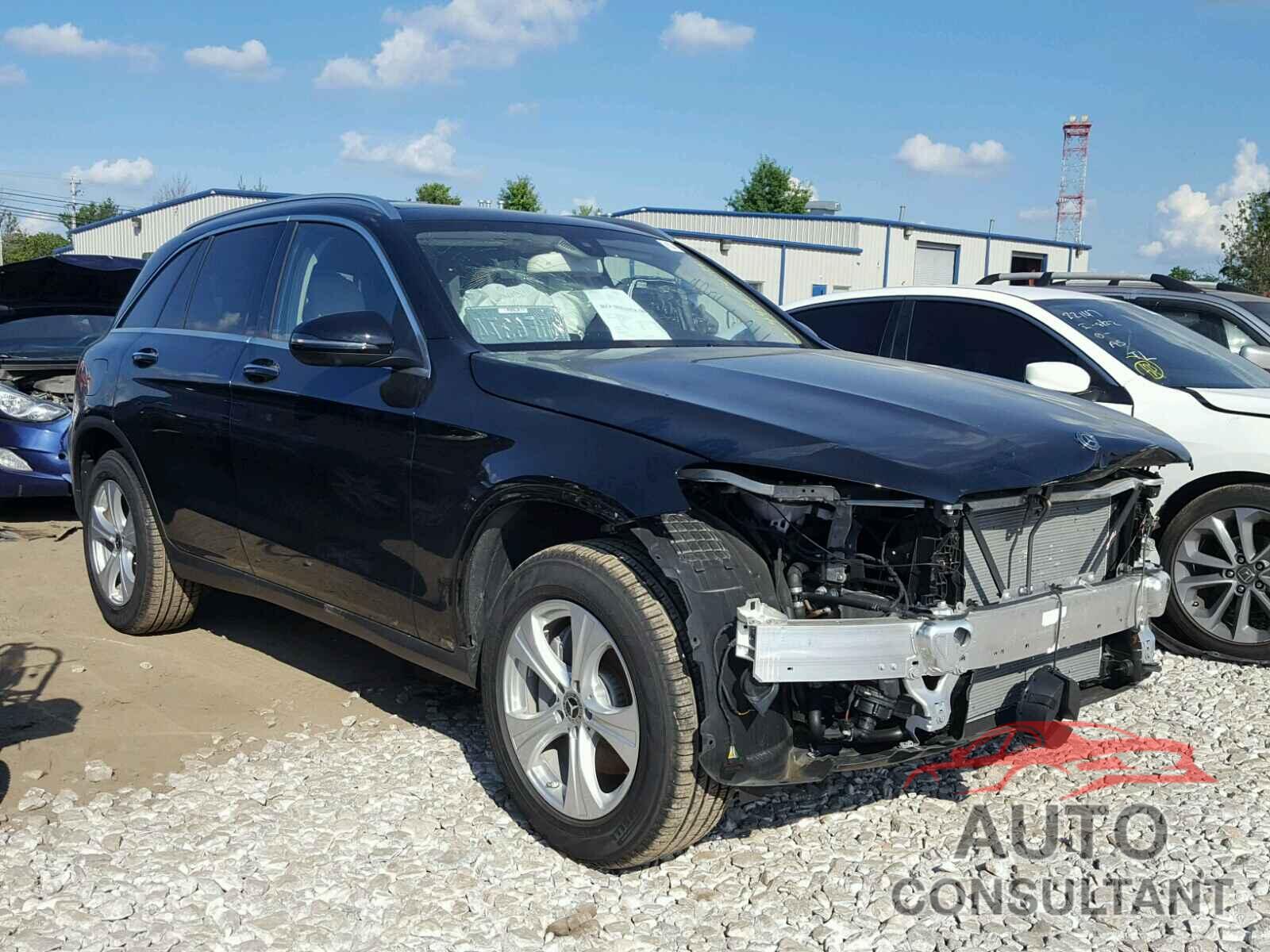 MERCEDES-BENZ GLC 300 4MATIC 2018 - WDC0G4KB8JV054811