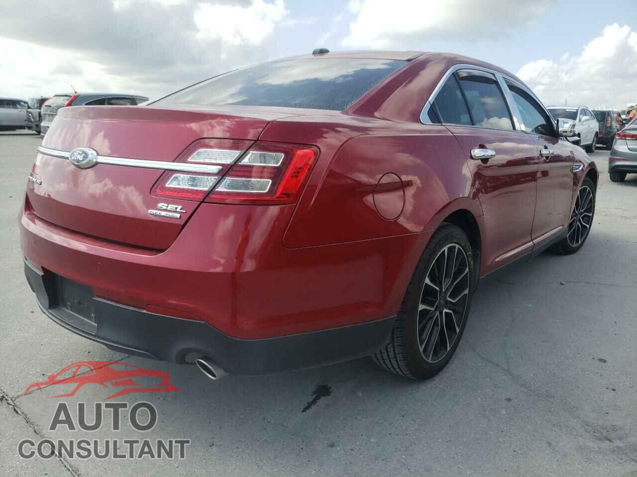 FORD TAURUS 2018 - 1FAHP2E85JG111053