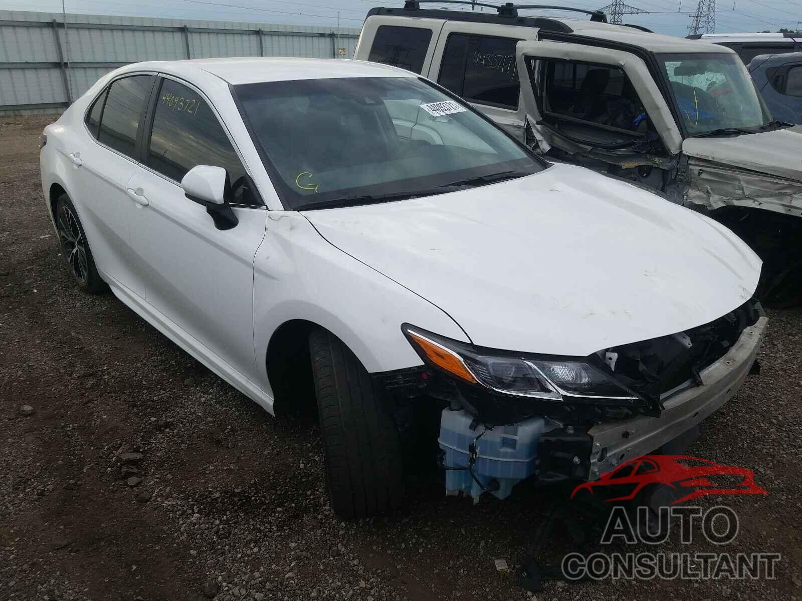TOYOTA CAMRY 2018 - 4T1B11HK1JU596565