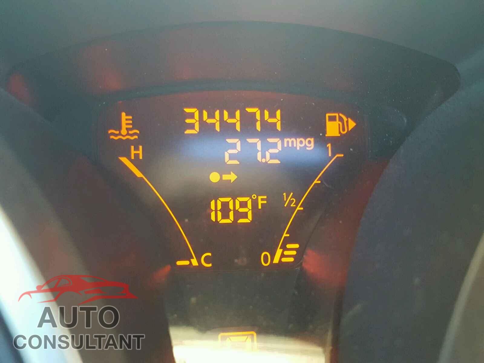 NISSAN JUKE S 2015 - JN8AF5MR5FT510980