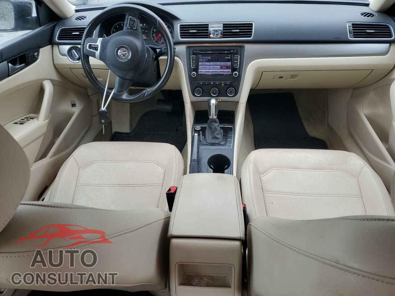 VOLKSWAGEN PASSAT 2015 - 1VWAS7A34FC105242