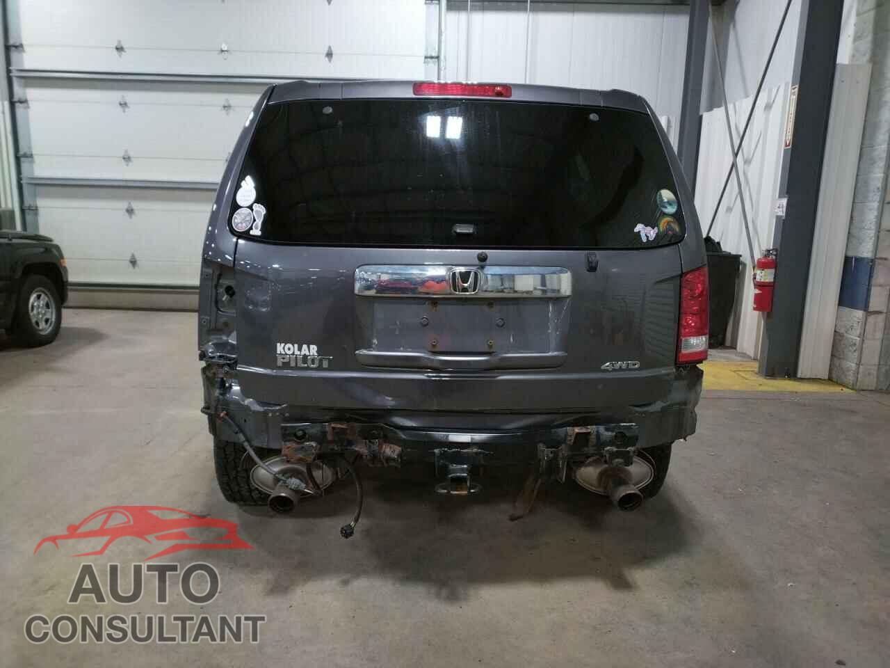 HONDA PILOT 2015 - 5FNYF4H51FB060016