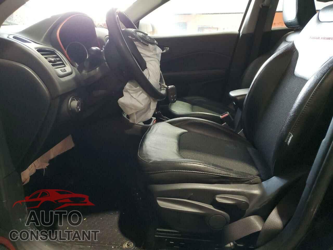 JEEP COMPASS 2019 - 3C4NJDDB2KT666935