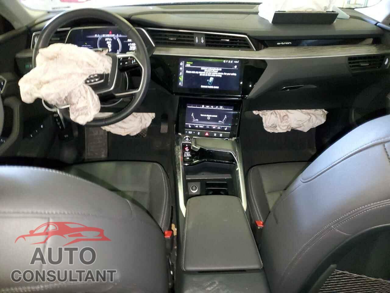 AUDI E-TRON 2021 - WA1AAAGE6MB003112