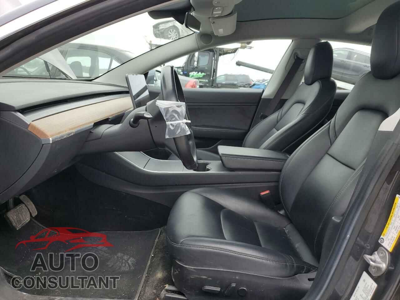 TESLA MODEL 3 2018 - 5YJ3E1EA8JF030467