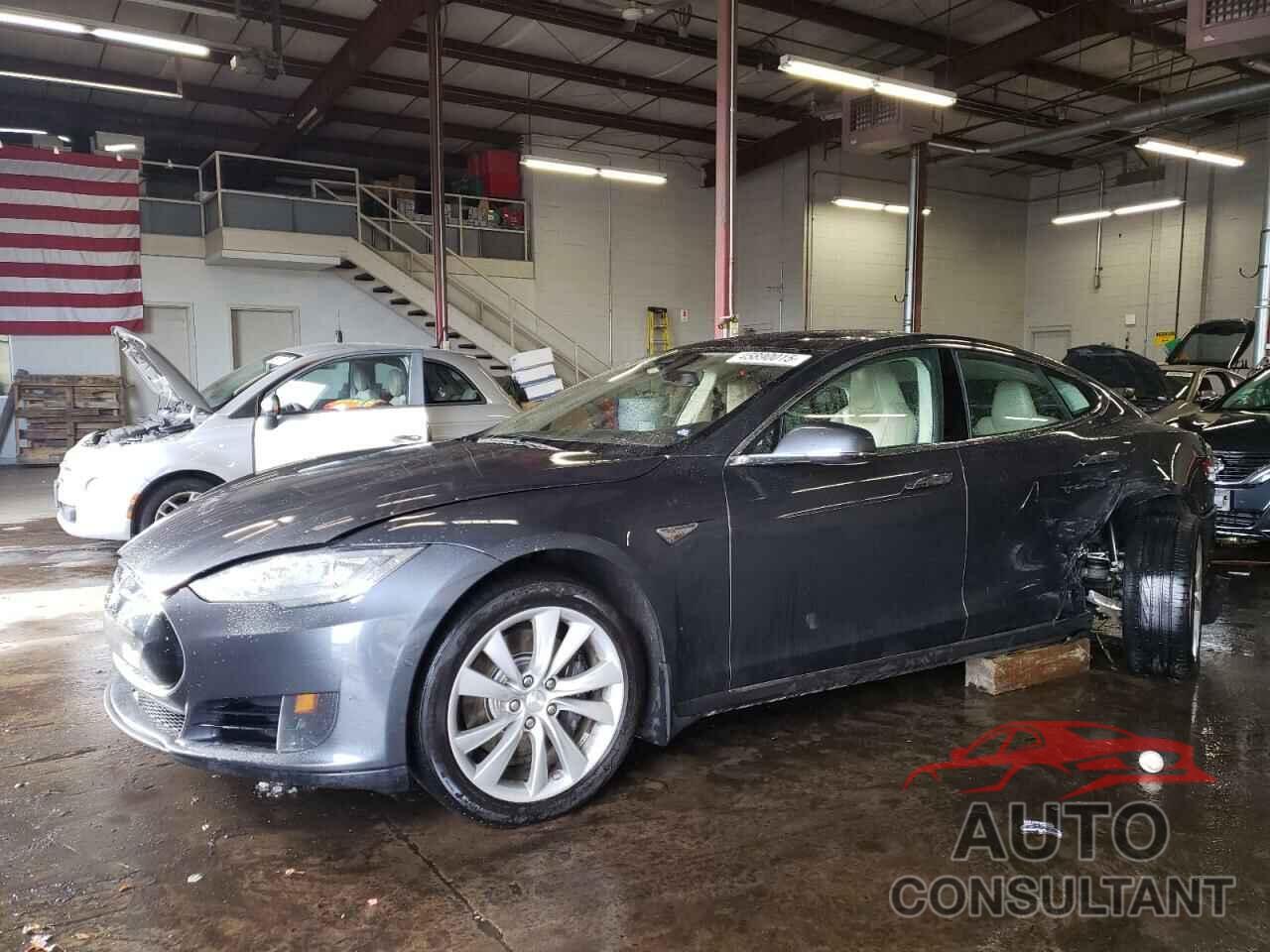 TESLA MODEL S 2015 - 5YJSA1S26FF096544