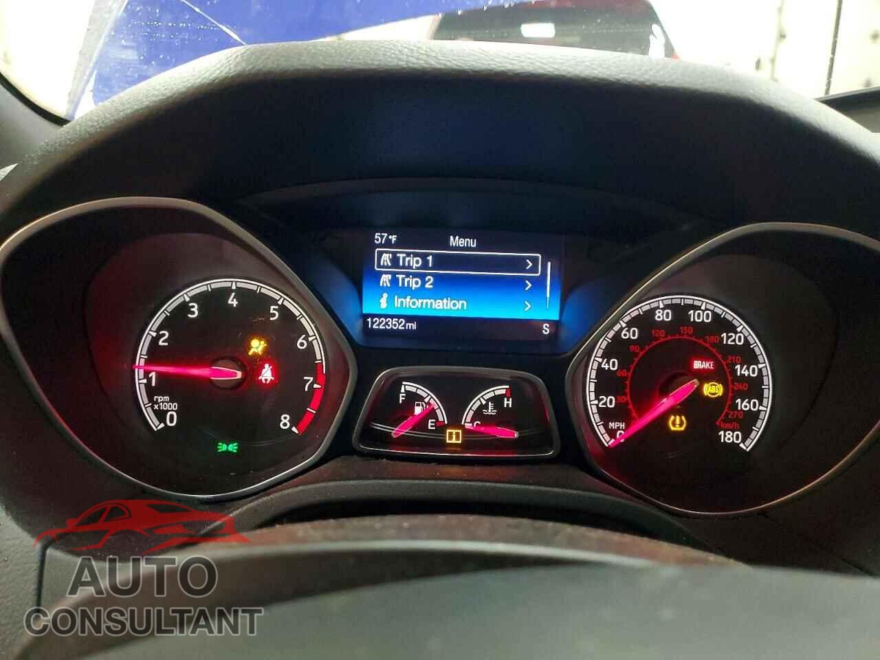 FORD FOCUS 2015 - 1FADP3L96FL274471