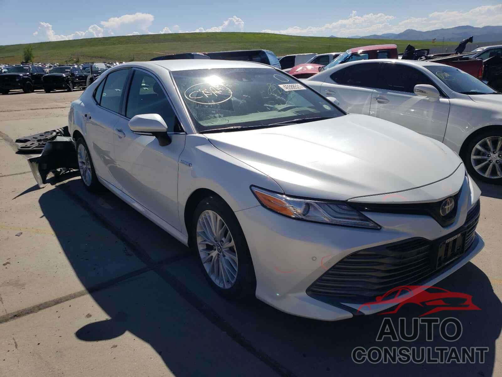 TOYOTA CAMRY 2018 - 4T1B21HK7JU006107