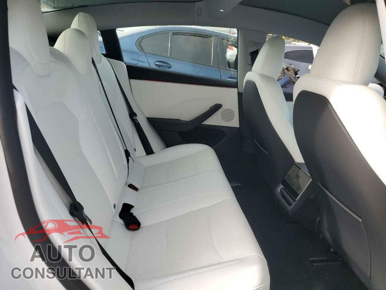 TESLA MODEL 3 2024 - 5YJ3E1EA6RF863762