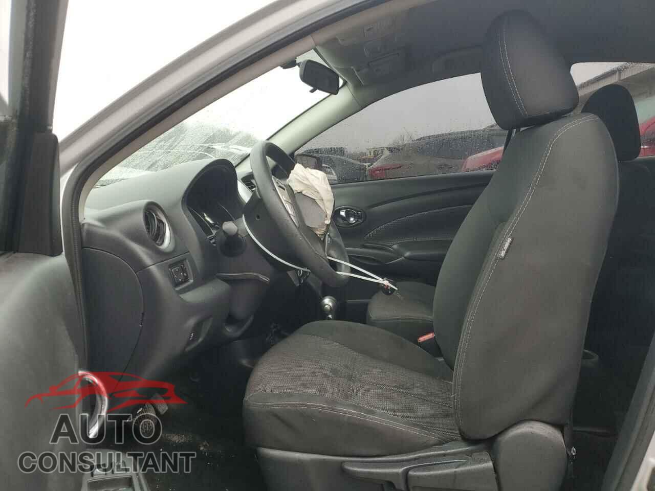 NISSAN VERSA 2019 - 3N1CN7AP3KL874693