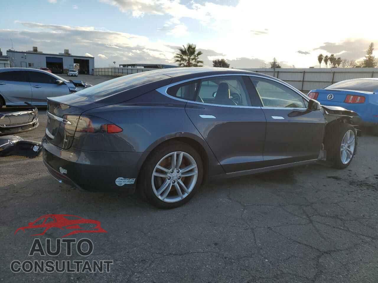 TESLA MODEL S 2014 - 5YJSA1H17EFP52506