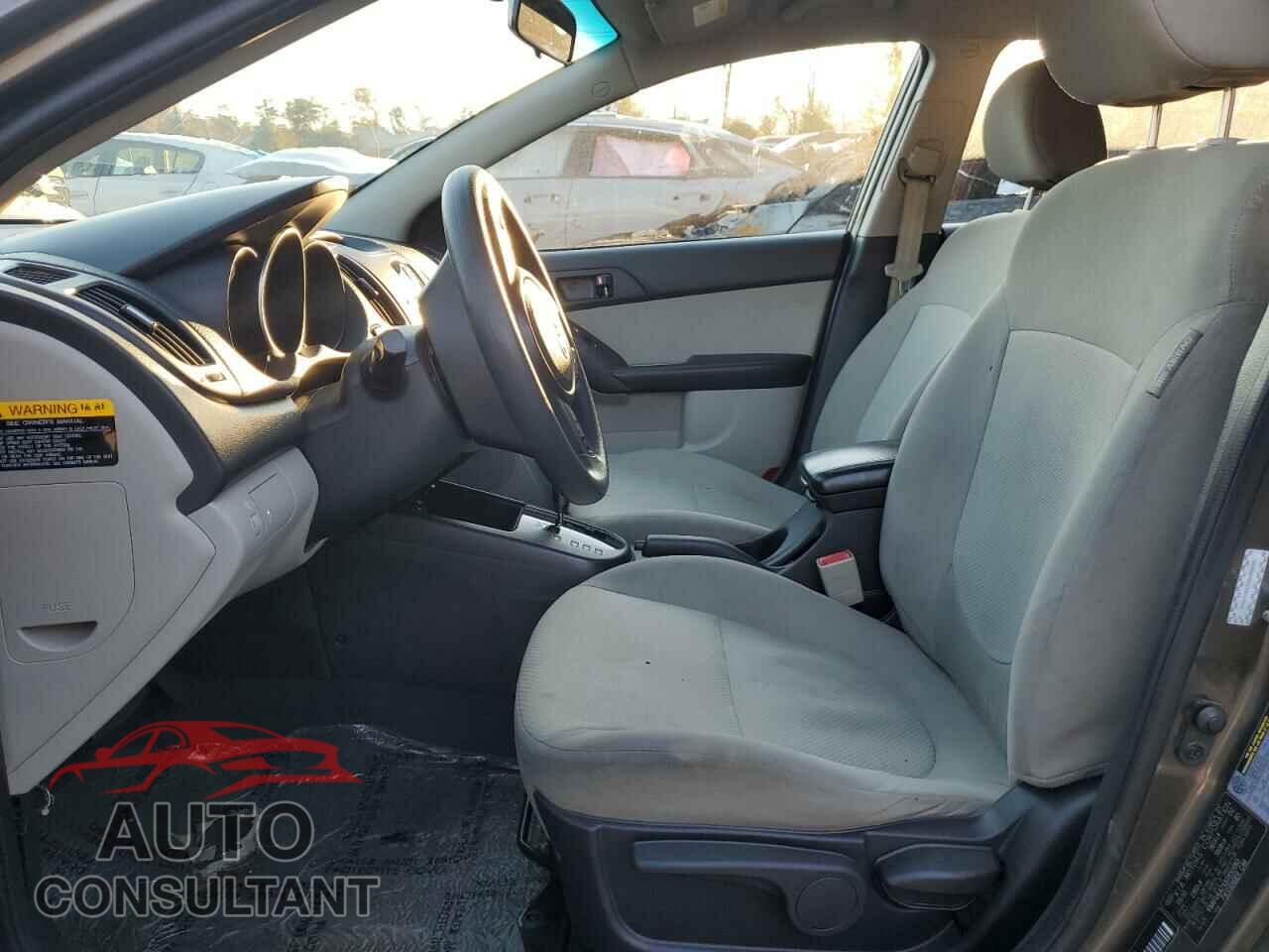 KIA FORTE 2010 - KNAFU4A2XA5850063