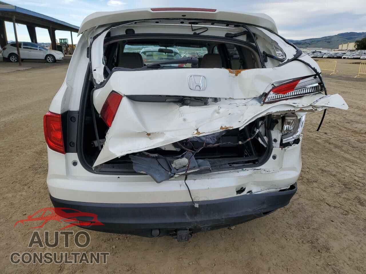 HONDA PILOT 2017 - 5FNYF6H38HB031383