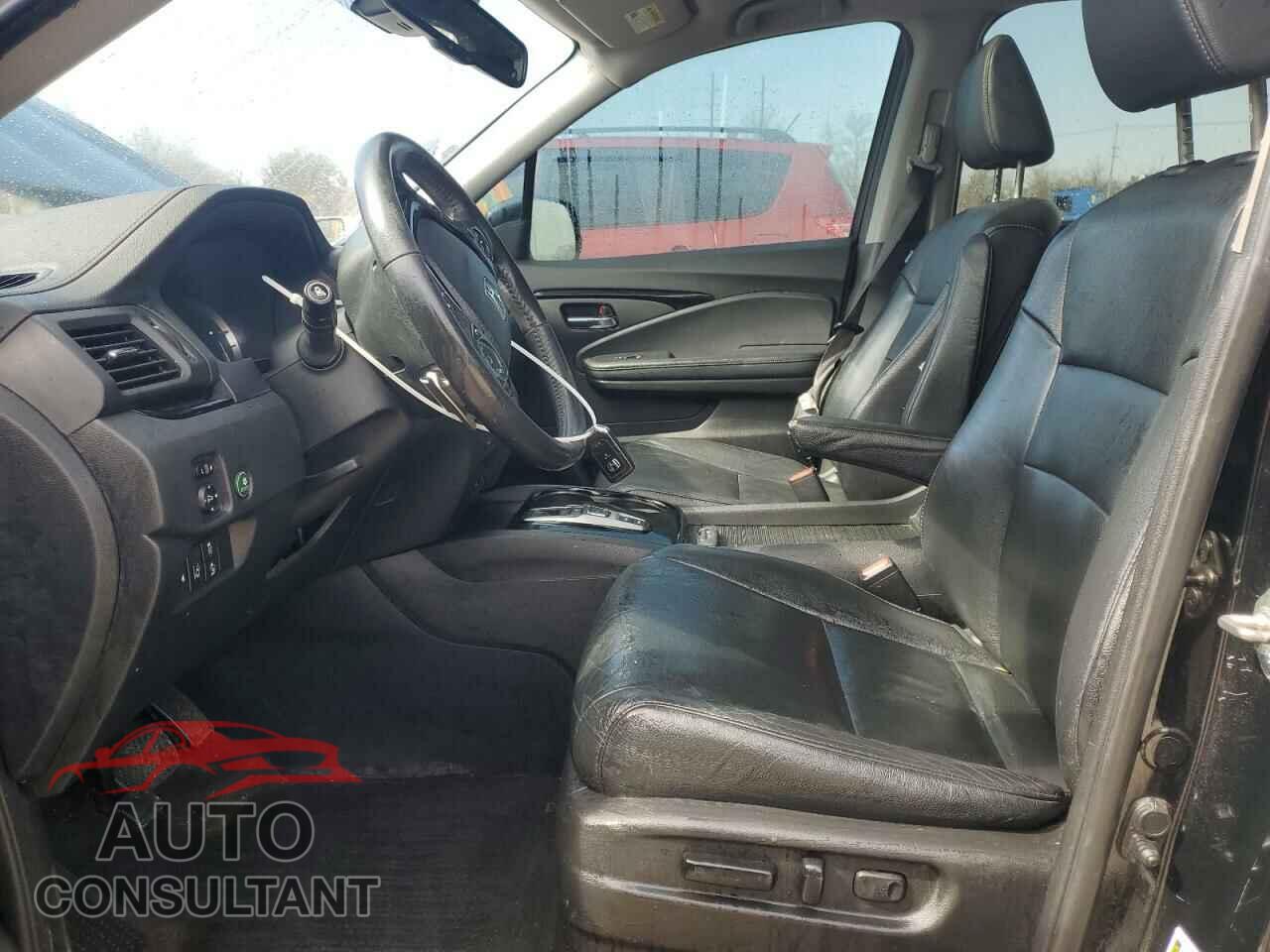 HONDA PILOT 2017 - 5FNYF6H92HB016186
