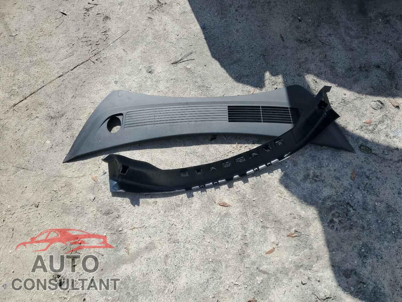 TESLA MODEL 3 2023 - 5YJ3E1EA2PF457233