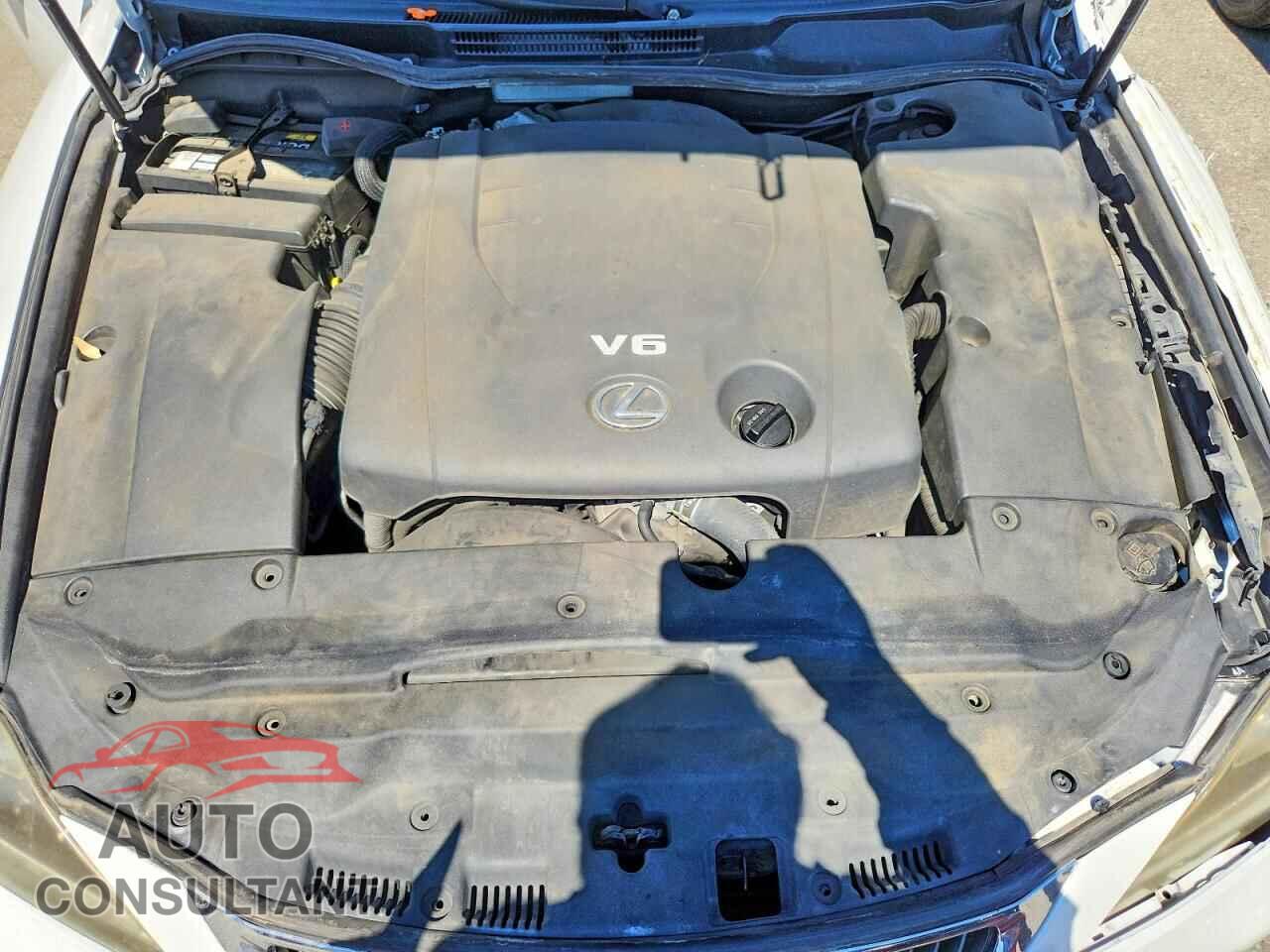 LEXUS IS 2012 - JTHBF5C21C5178040