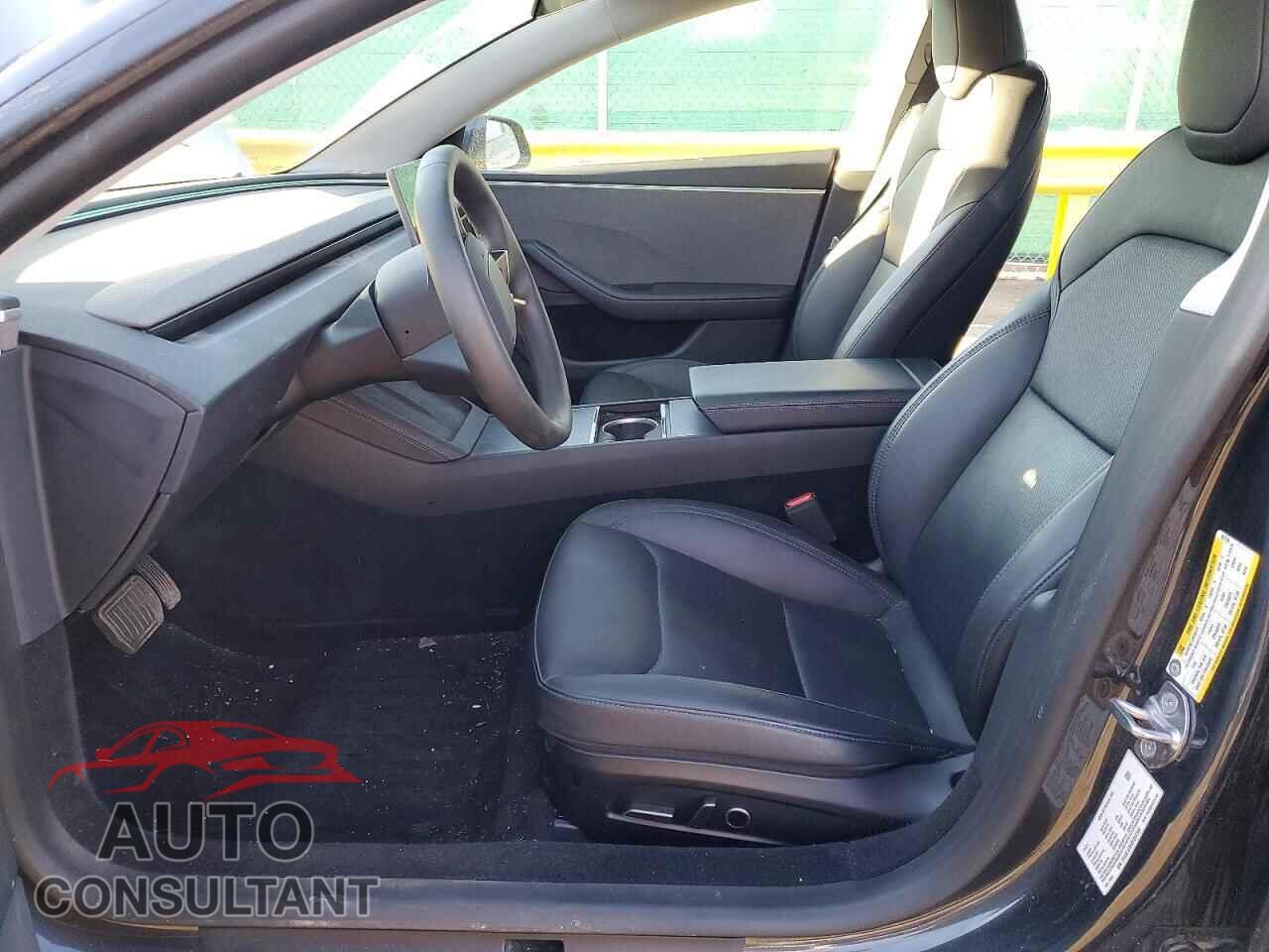 TESLA MODEL 3 2025 - 5YJ3E1EA5SF887248