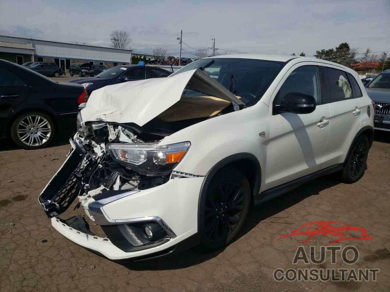 MITSUBISHI OUTLANDER 2019 - JA4AR3AU5KU017539