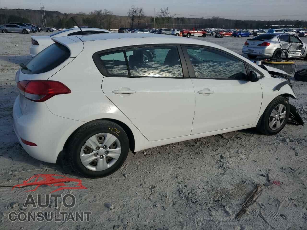 KIA FORTE 2017 - KNAFK5A8XH5704367